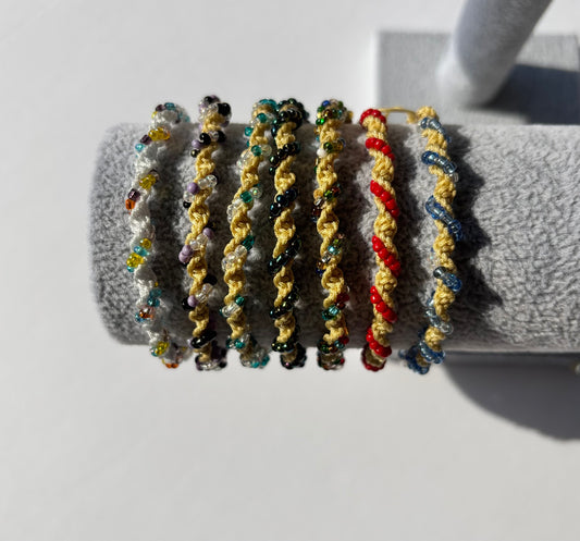 Lazos Eternos Bracelet - Handmade Macrame Bracelet, Eternal Knots Jewelry, Friendship Gift, Boricua bracelet by 3 generations